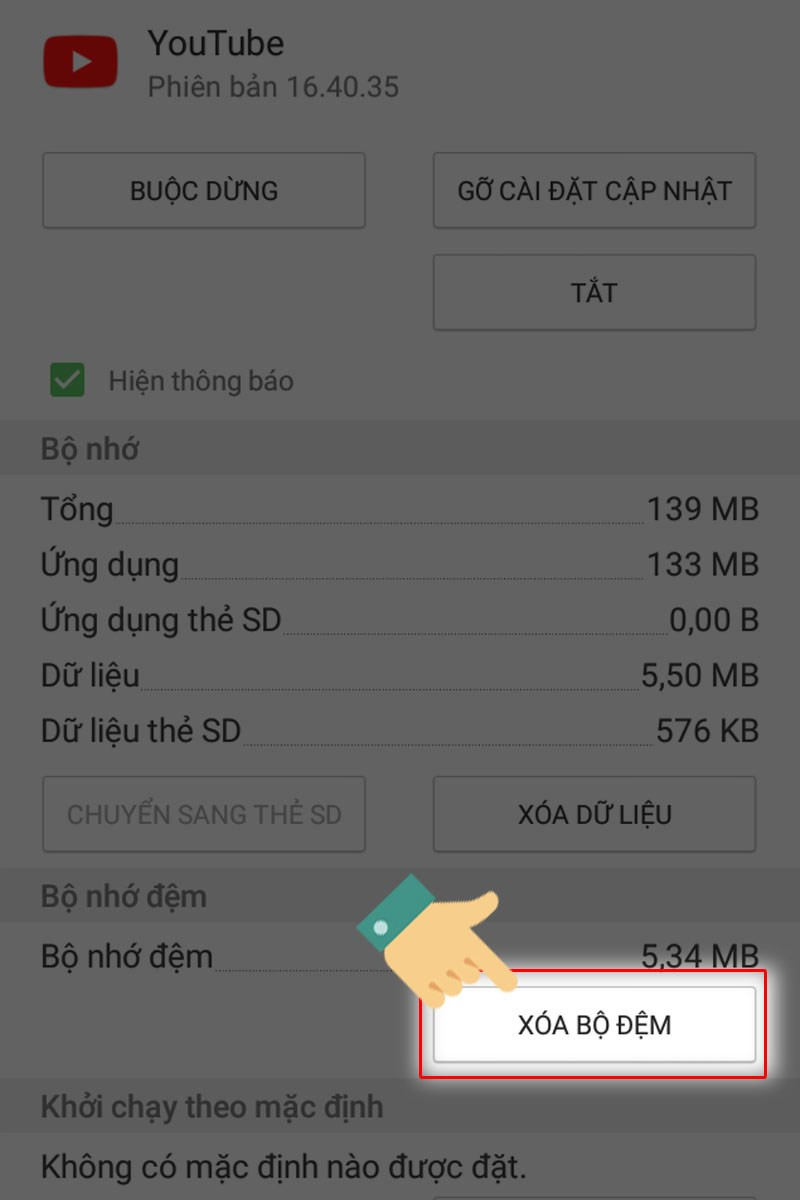 Màn hình điện thoại hiển thị tùy chọn xóa bộ nhớ đệm, giúp cải thiện hiệu suất khi sử dụng YouTube phiên bản máy tính trên điện thoại
