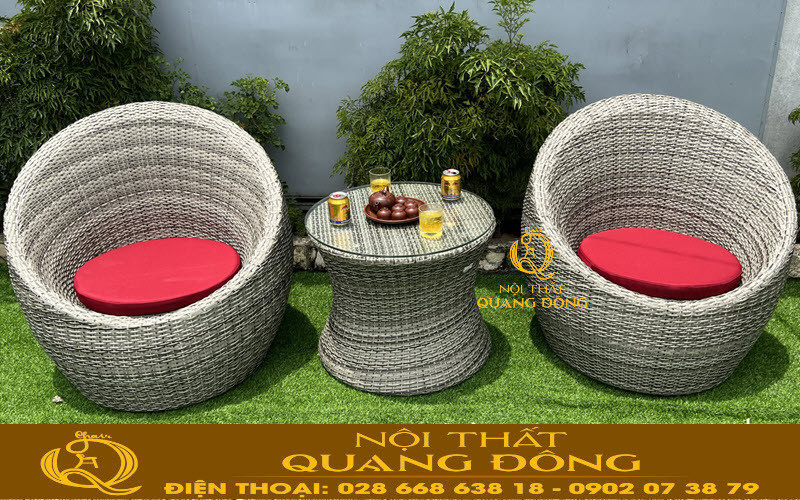 Mẫu bàn ghế ban công giả mây hình trứng tối ưu diện tích