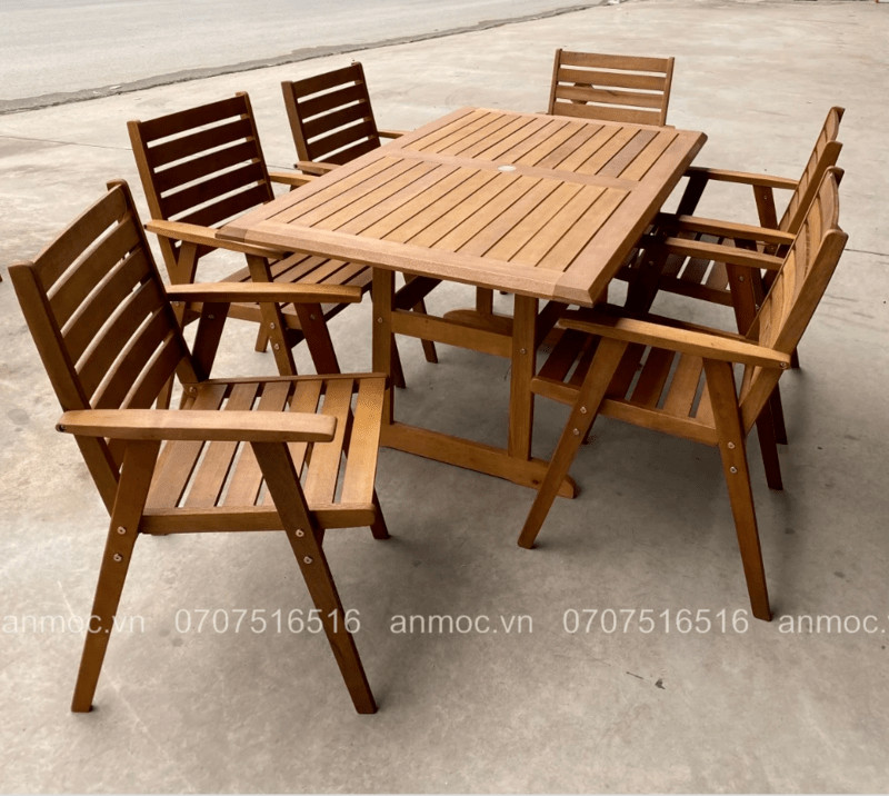 Mẫu bàn ghế cafe gỗ tự nhiên thanh lịch