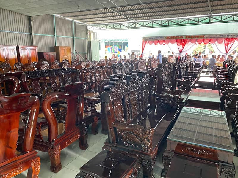 mẫu bàn ghế gỗ hiện đại cho phòng khách Vĩnh Long