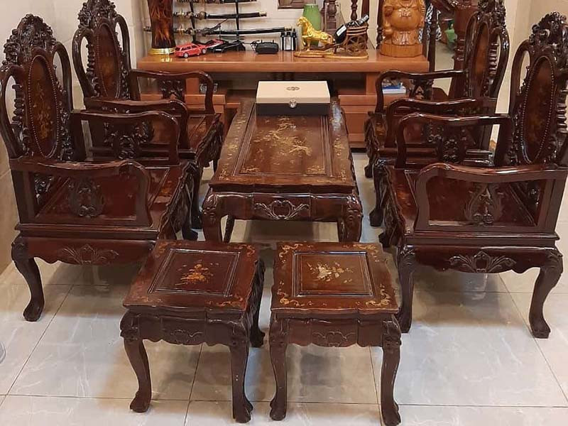 Mẫu bàn ghế gỗ trắc đỏ có độ bền vượt trội và vẻ đẹp tự nhiên