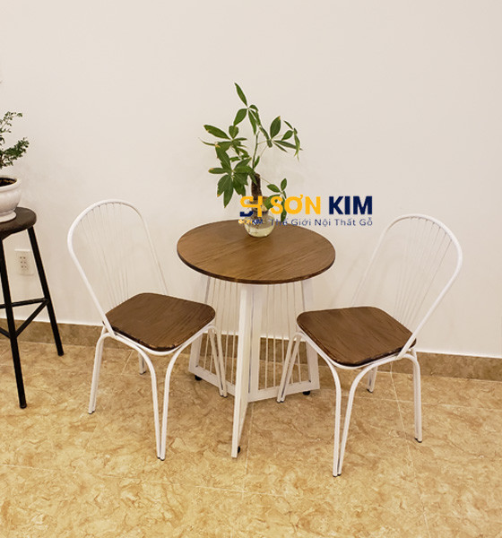 mẫu bàn ghế uống cafe đẹp được phun sơn tĩnh điện