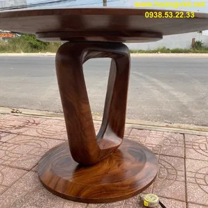 Mẫu chân bàn gỗ tiện đẹp tròn phong cách cổ điển cho không gian ấm cúng