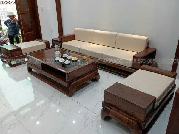 Mẫu đệm ghế sofa gỗ phòng khách đẹp được giao đến tay khách hàng tại Xuân Mai Hà Nội