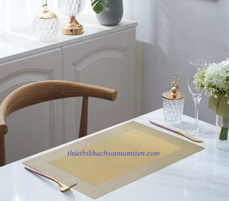 Miếng lót bát đĩa màu sắc cho bàn ăn nhà hàng