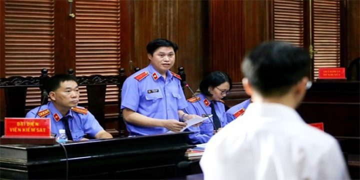 Người có thẩm quyền kháng nghị bản án theo quy định pháp luật
