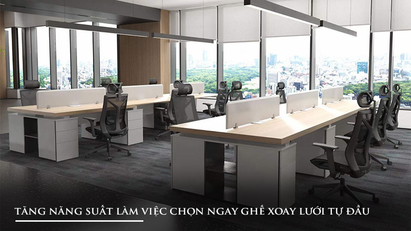 Người dùng đang ngồi làm việc thoải mái trên ghế xoay có tựa đầu, thể hiện tính năng điều chỉnh