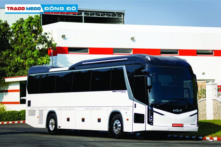Nội thất sang trọng của Kia Granbird, nhấn mạnh hàng ghế ngồi