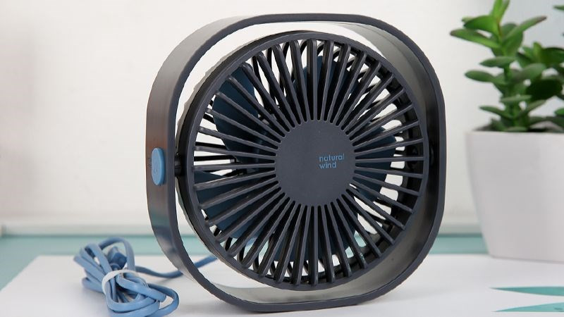 Quạt cá nhân để bàn OSMIA CK-F022 với thiết kế hiện đại, nhiều mức gió