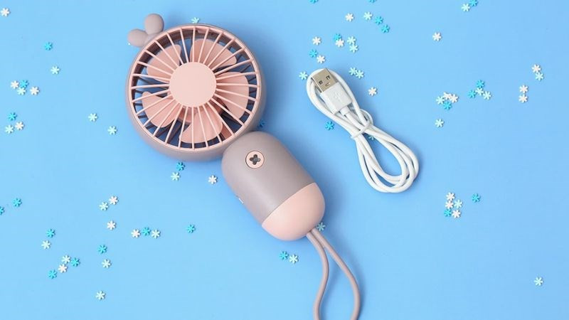 Quạt làm mát cá nhân OSMIA CK-F050 với kiểu dáng độc đáo, hoạt động êm ái