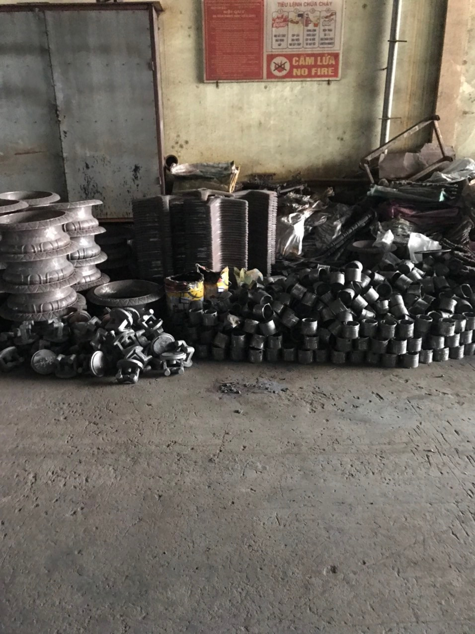 Quy trình sản xuất bộ bàn ghế gang đúc tại xưởng