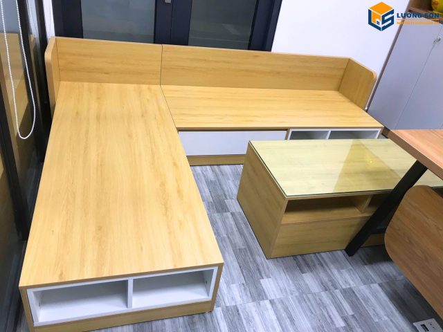 Sofa gỗ MDF hiện đại SFG34-V với thiết kế sang trọng, phù hợp cho không gian phòng khách nhỏ