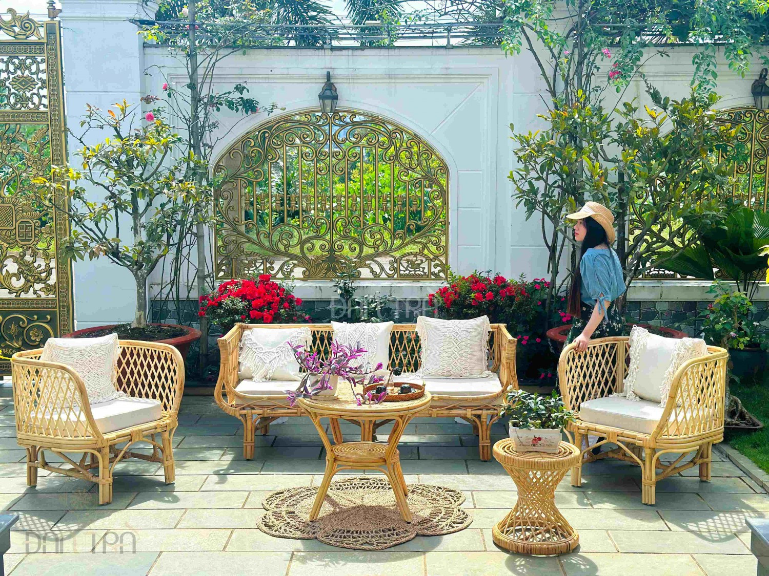 Sofa mây Violet Nữ Hoàng cho phòng khách sang trọng