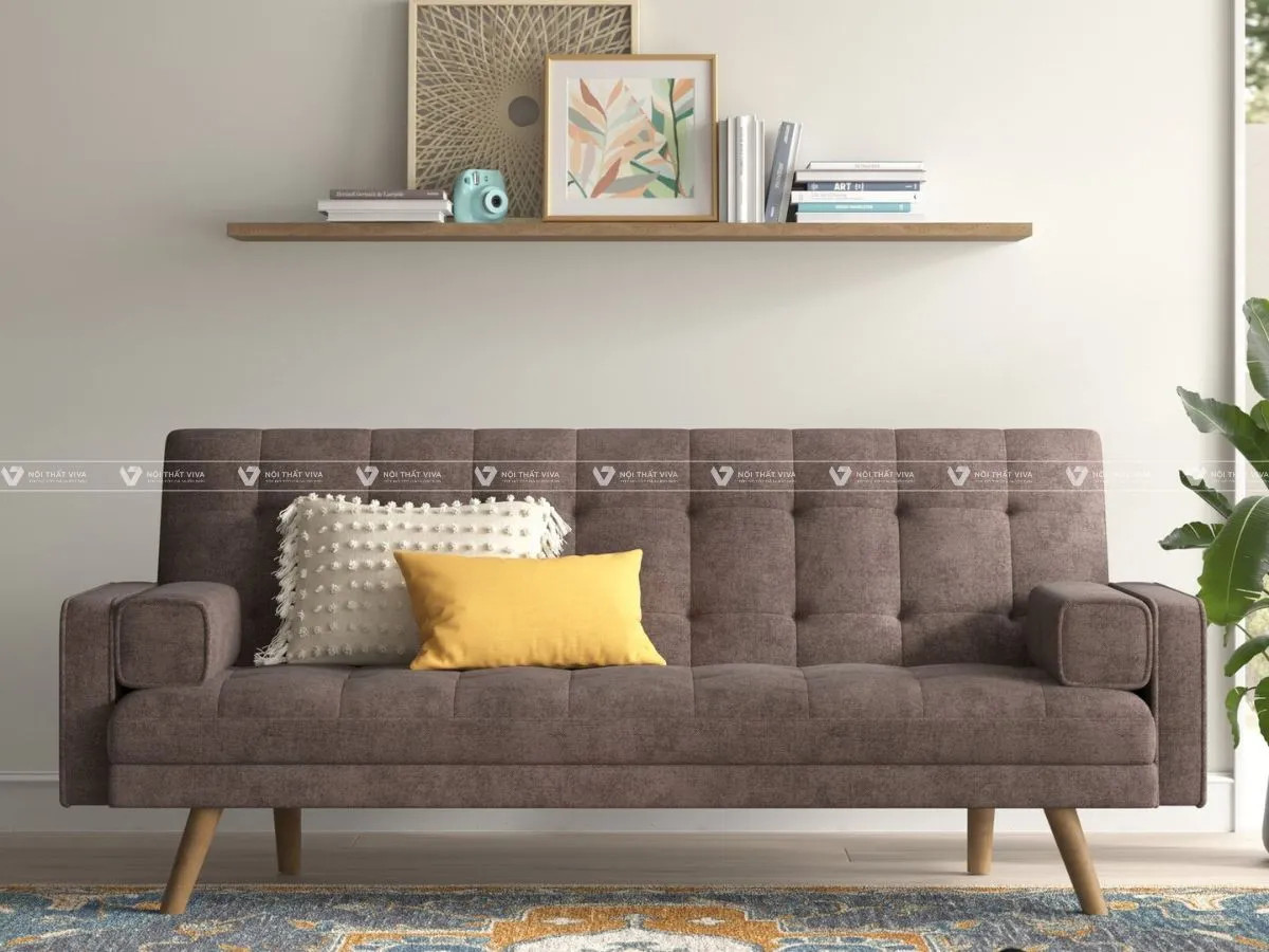 Sofa văng màu be nhẹ nhàng với chân gỗ thanh lịch, là lựa chọn lý tưởng cho phòng ngủ, mang lại vẻ đẹp hiện đại và sự thoải mái