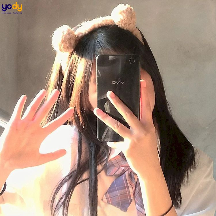 Sử dụng ánh sáng tự nhiên cho ảnh cô gái che mặt