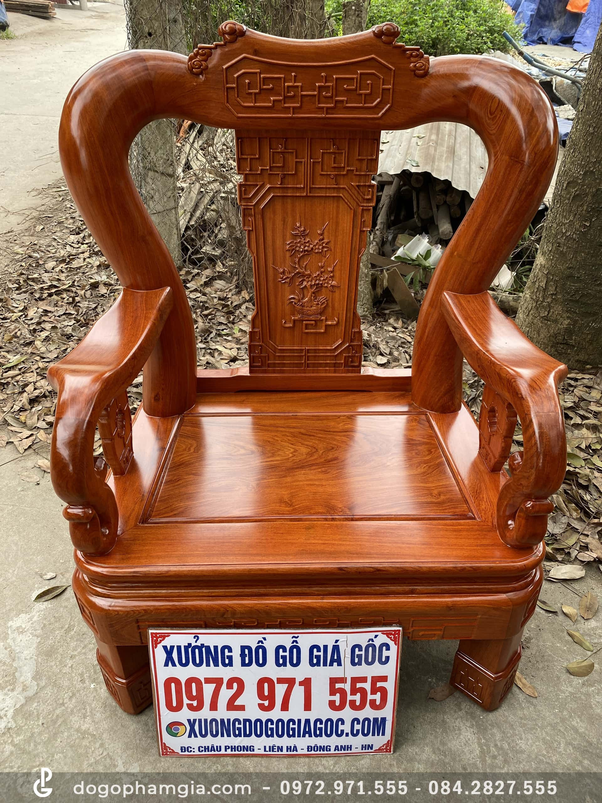 Tay tựa cong thoải mang lại cảm giác dễ chịu