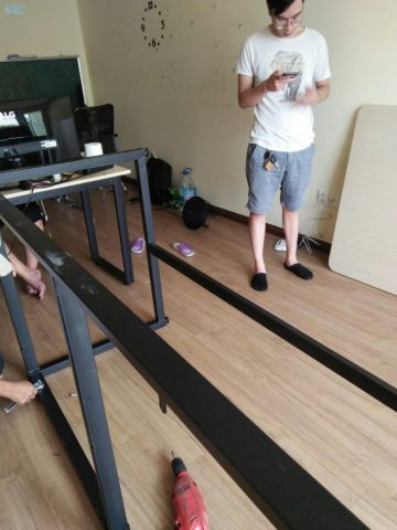 Tháo lắp bàn ghế văn phòng và các thiết bị nội thất khác