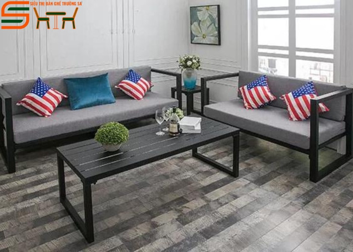 Thiết kế bàn ăn sắt hộp kết hợp ghế bọc nệm êm ái
