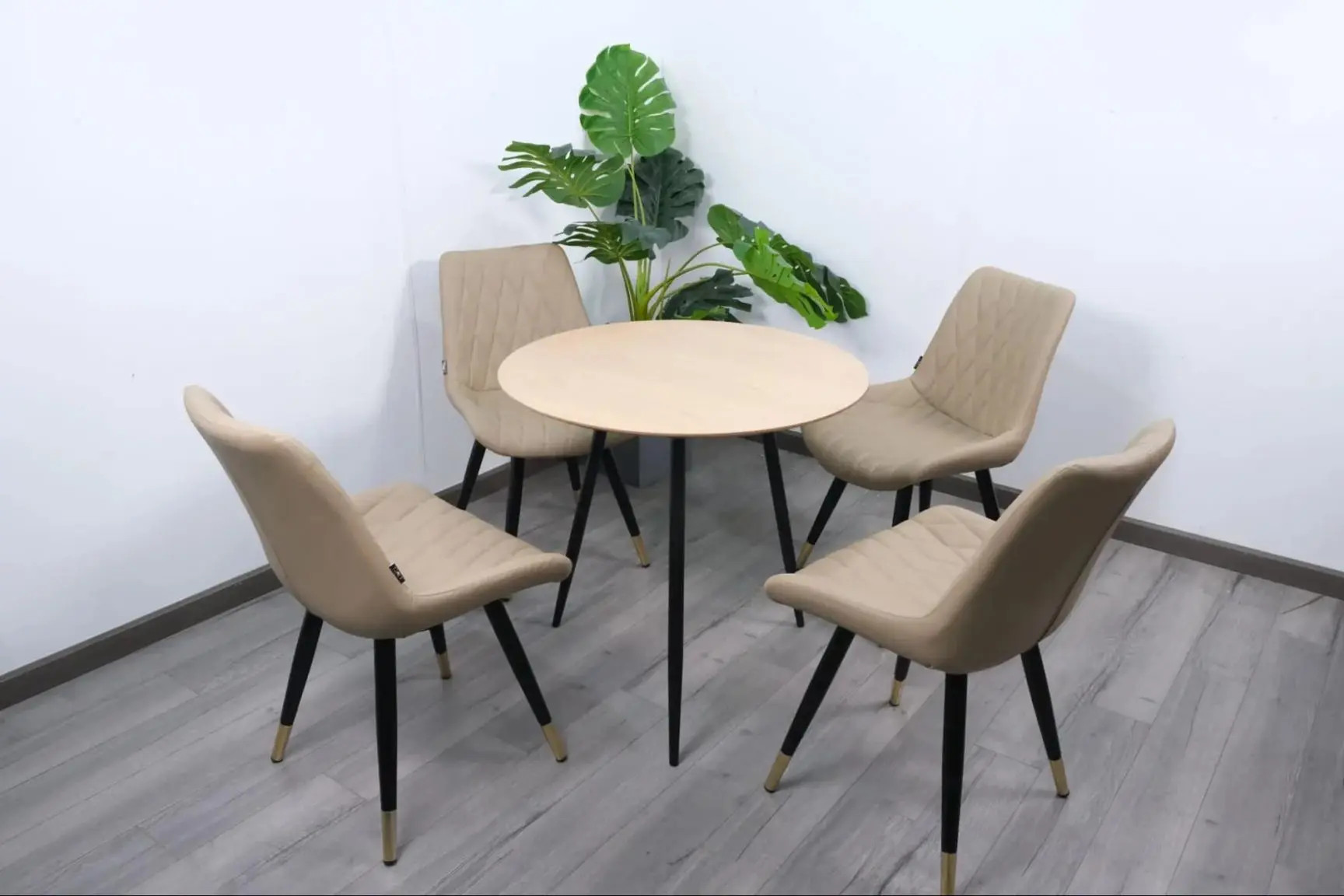 Thiết kế bàn tiếp khách công sở tinh tế, nâng tầm thẩm mỹ không gian
