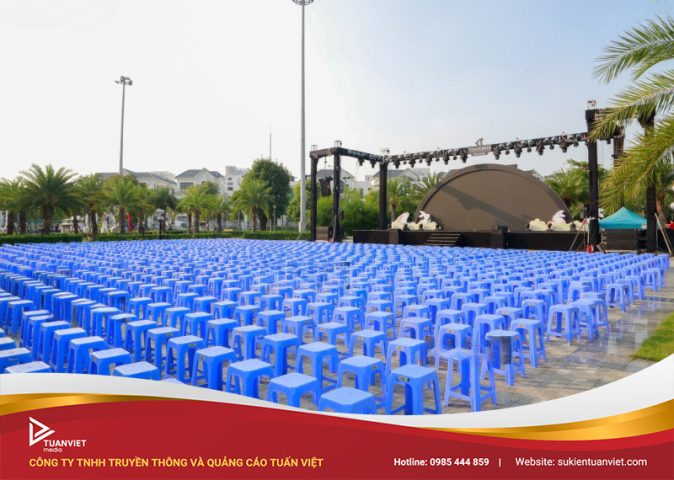 Thuê ghế nhựa Hà Nội cho sự kiện ngoài trời