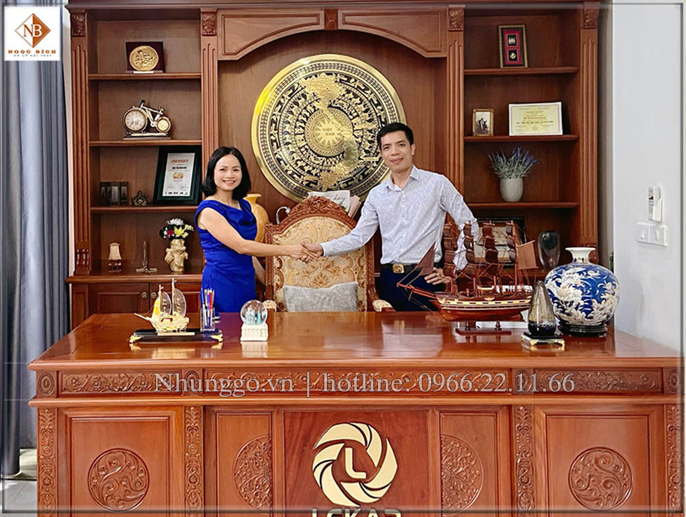Thuyền buồm phong thủy để bàn làm việc, vật trang trí ý nghĩa cho không gian văn phòng
