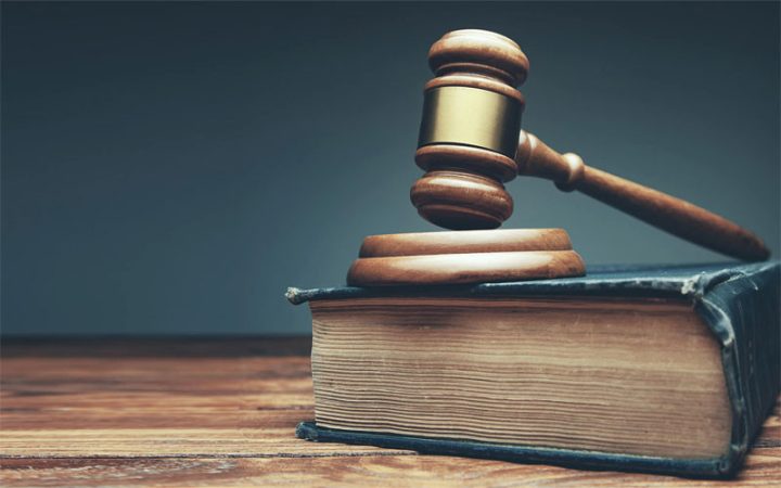 Tòa án ban hành bản án ly hôn