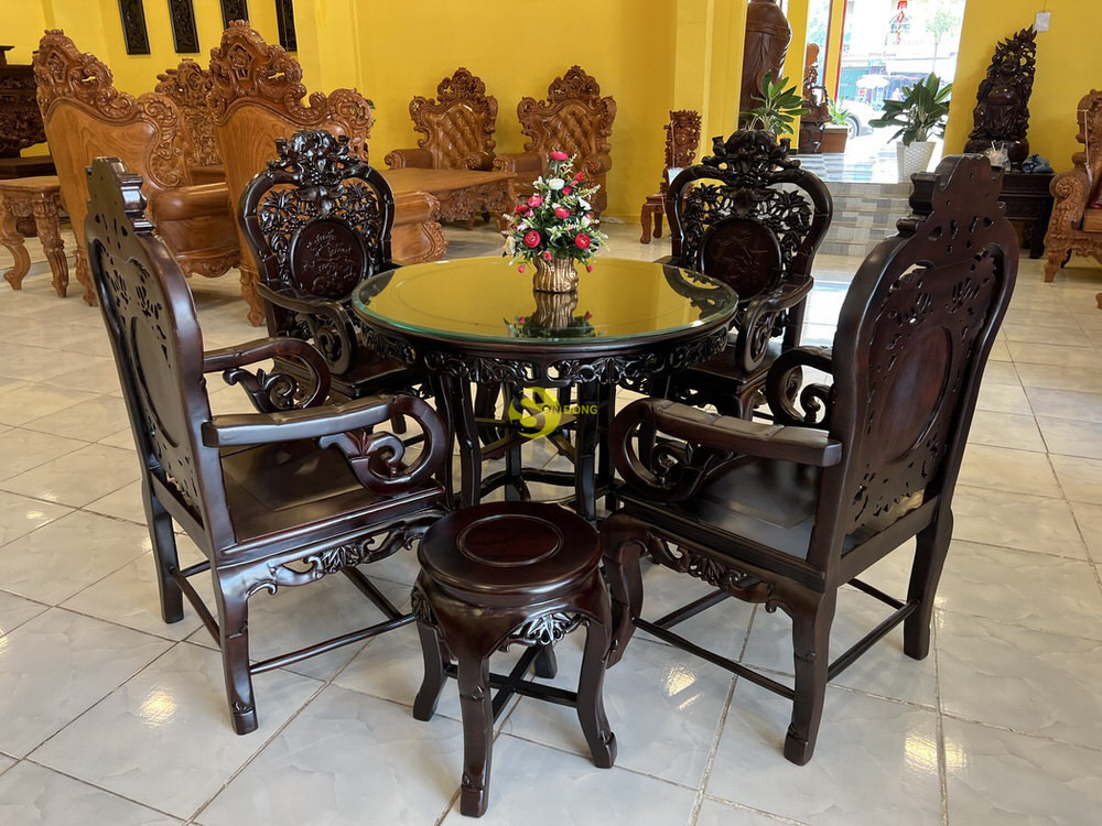 Toàn cảnh bộ ghế gỗ trắc 7 món trong không gian phòng khách