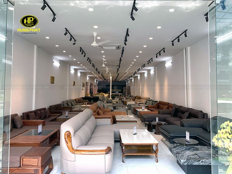 Trải nghiệm trực tiếp tại showroom xưởng bàn ghế Cần Thơ