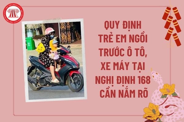 Trẻ em ngồi an toàn trên ghế trước ô tô được trang bị ghế chuyên dụng