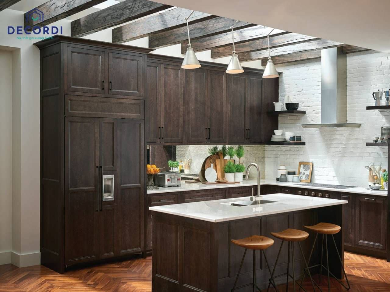 Tủ bếp kết hợp bàn ăn có bồn rửa tiện lợi