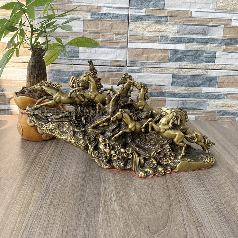 Tượng mã đáo thành công bằng đồng, biểu tượng cho sự nghiệp thăng tiến