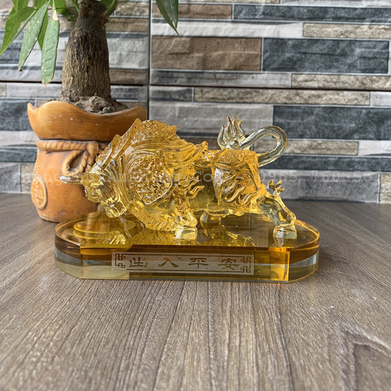 Tượng trâu vàng phong thủy mang lại thịnh vượng cho người tuổi Ất Sửu