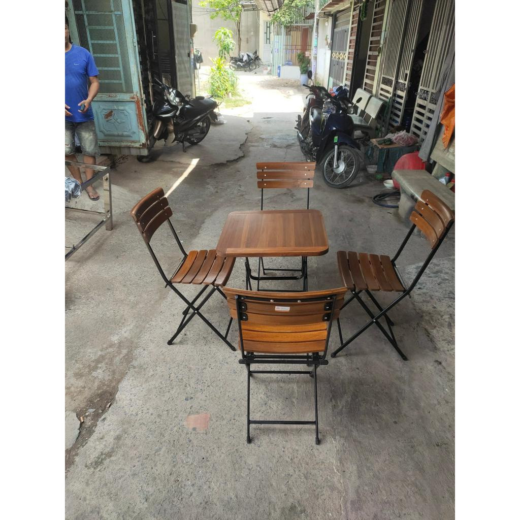 Ứng dụng của bộ bàn ghế patio mini mặt gỗ