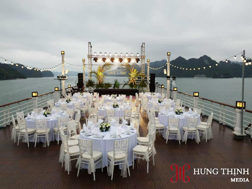 Ưu điểm của dịch vụ cho thuê bàn ghế sự kiện chuyên nghiệp, bao gồm sự đa dạng và chất lượng