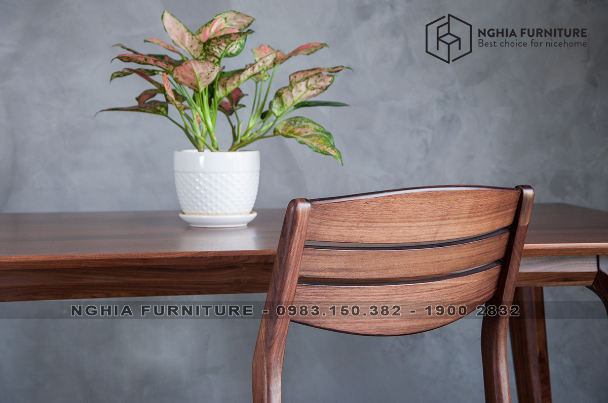Vân gỗ tự nhiên đẹp mắt trên ghế gỗ Việt Nam chất lượng