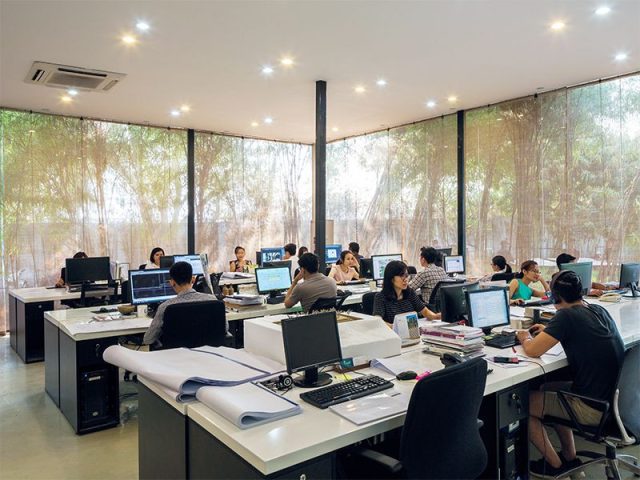 Vật phẩm phong thủy trên bàn làm việc giúp tăng cường vượng khí