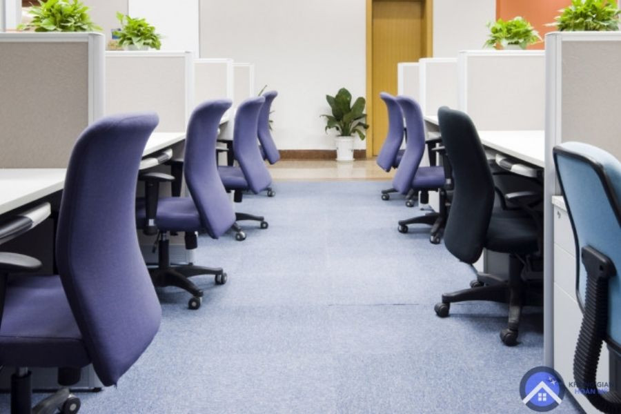 Vệ sinh ghế xoay tại nhà thường xuyên giúp không gian sạch đẹp và tăng hiệu suất làm việc