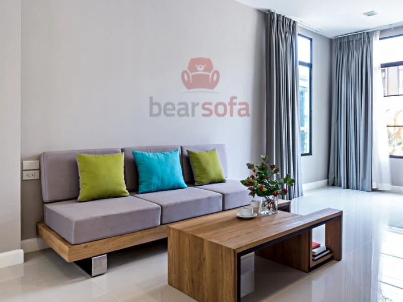 Vỏ bọc vải họa tiết giúp miếng lót ghế gỗ trở nên đẹp mắt