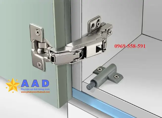 Phụ Kiện Bản Lề Mở Cánh Tủ 180 Độ Là Một Mẫu Bản Lề Được Thiết Kế Để Cho Phép Cánh Cửa Hoặc Cánh Tủ Mở Rộng Hoàn Toàn, Tạo Thành Một Góc 180 Độ So Với Vị Trí Đóng. Loại Bản Lề Này Mang Lại Nhiều Lợi Ích, Đặc Biệt Là Trong Những Không Gian Nhỏ Hẹp Hoặc Những Nơi Cần Tối Ưu Hóa Không Gian. Phụ Kiện Bản Lề Mở Cánh Tủ 180 Độ Là Một Mẫu Bản Lề Được Thiết Kế Để Cho Phép Cánh Cửa Hoặc Cánh Tủ Mở Rộng Hoàn Toàn, Tạo Thành Một Góc 180 Độ So Với Vị Trí Đóng. Loại Bản Lề Này Mang Lại Nhiều Lợi Ích, Đặc Biệt Là Trong Những Không Gian Nhỏ Hẹp Hoặc Những Nơi Cần Tối Ưu Hóa Không Gian.