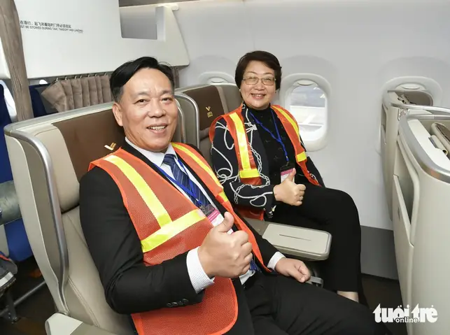 Máy Bay Thương Mại 'made In' Trung Quốc Lần Đầu Đến Vân Đồnđọc Ngay Máy Bay Thương Mại 'made In' Trung Quốc Lần Đầu Đến Vân Đồnđọc Ngay