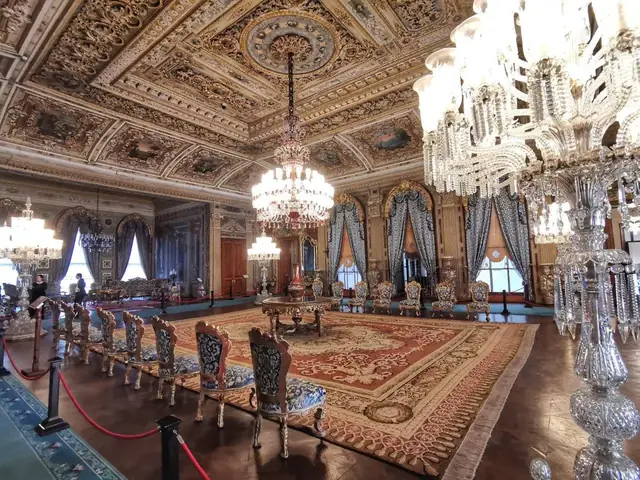 Cung Điện Dolmabahce Cung Điện Dolmabahce
