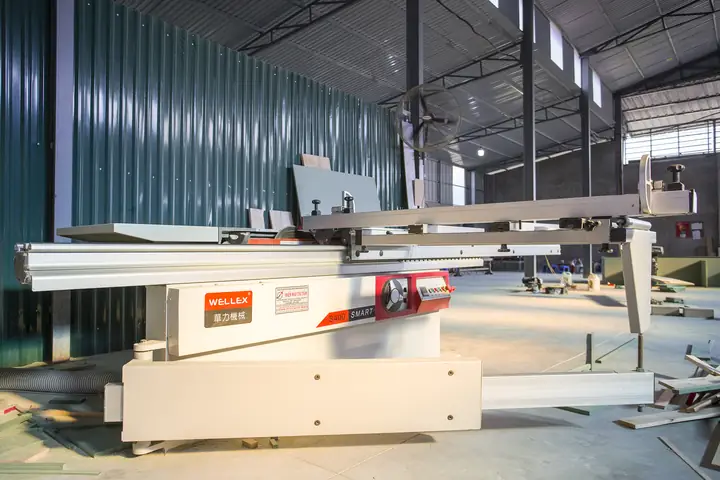 Công Ty Có Nhà Xưởng Sản Xuất Nội Thất
