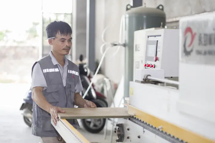 Công Ty Có Nhà Xưởng Sản Xuất Nội Thất