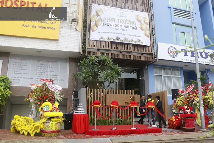 Khai Træ¯æ Ng Showroom Cãng Ty Nelo Decor