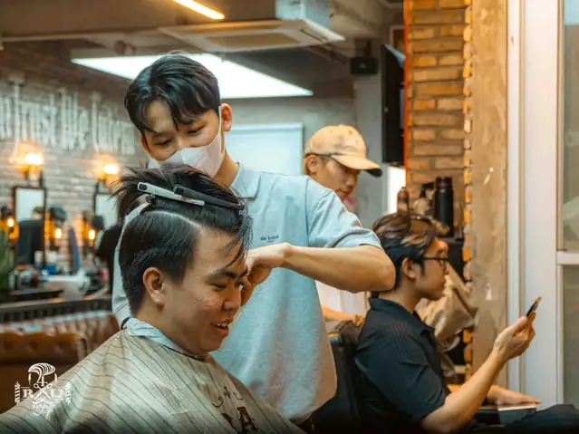 4rau Barber Cutclub Quận 7 – Cắt Tóc Nam Phú Mỹ Hưng - The Best Barbershop In Town 4rau Barber Cutclub Quận 7 – Cắt Tóc Nam Phú Mỹ Hưng - The Best Barbershop In Town