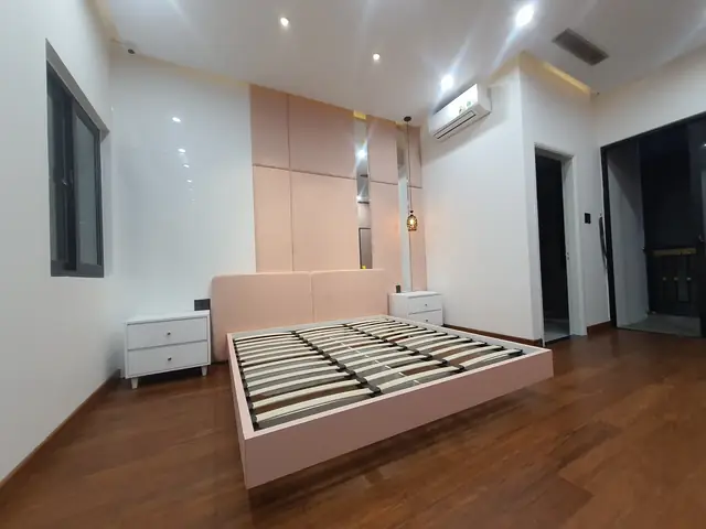 Khách Hàng Của Dana Sun Khách Hàng Của Dana Sun