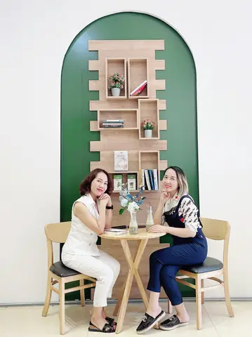 Thi Công Nội Thất Công Ty Với Tầng 1: Khu Vực Check In, Khu Vực Ăn Uống, Và Quầy Thu Ngân Thi Công Nội Thất Công Ty Với Tầng 1: Khu Vực Check In, Khu Vực Ăn Uống, Và Quầy Thu Ngân