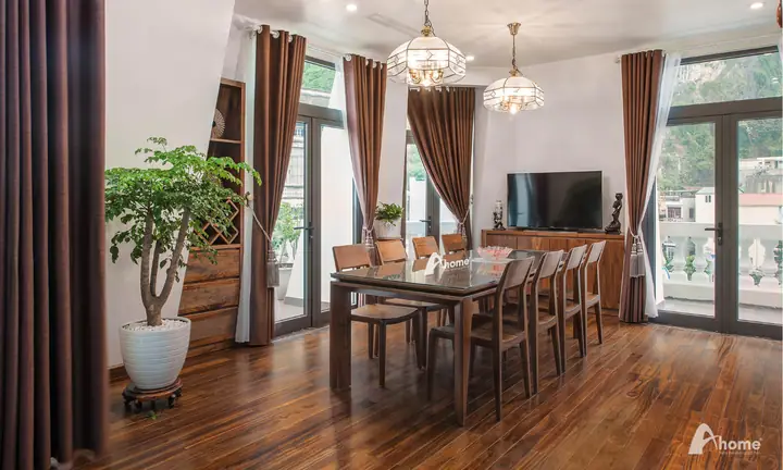 Thi Công Biệt Thự Gỗ Óc Chó Vinhomes Quảng Ninh