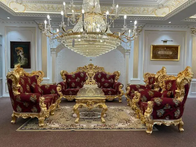 Hình Ảnh Bộ Bàn Ghế Hoàng Gia Bọc Đệm Siêu Vip Của Quang Huy?