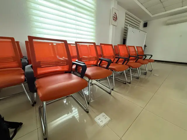 Để Đáp Ứng Nhu Cầu Ghế Văn Phòng Tại Tiền Giang Được Đa Dạng Hóa Về Mẫu Mã Cũng Như Đưa Tới Khách Hàng Các Sản Phẩm Có Chất Lượng Cao Theo Tiêu Chuẩn.công Ty Tnhh Sx-tm Trang Trí Nội Thất Hữu Thịnh Đang Là Đơn Vị Đứng Đầu Về Cung Cấp Các Sản Phẩm Ghế Văn Phòng Tốt Nhất Tại Tiền Giang